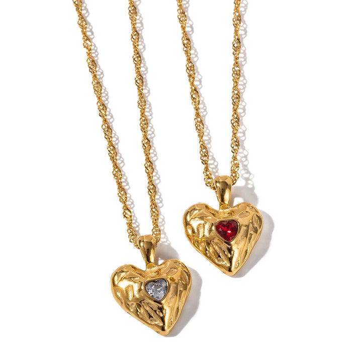 Lara heart necklace