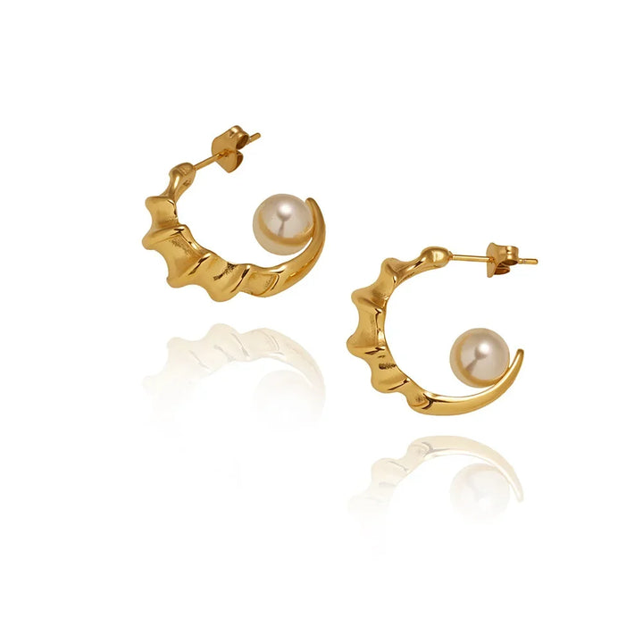 Runa Conch Pearl Earrings