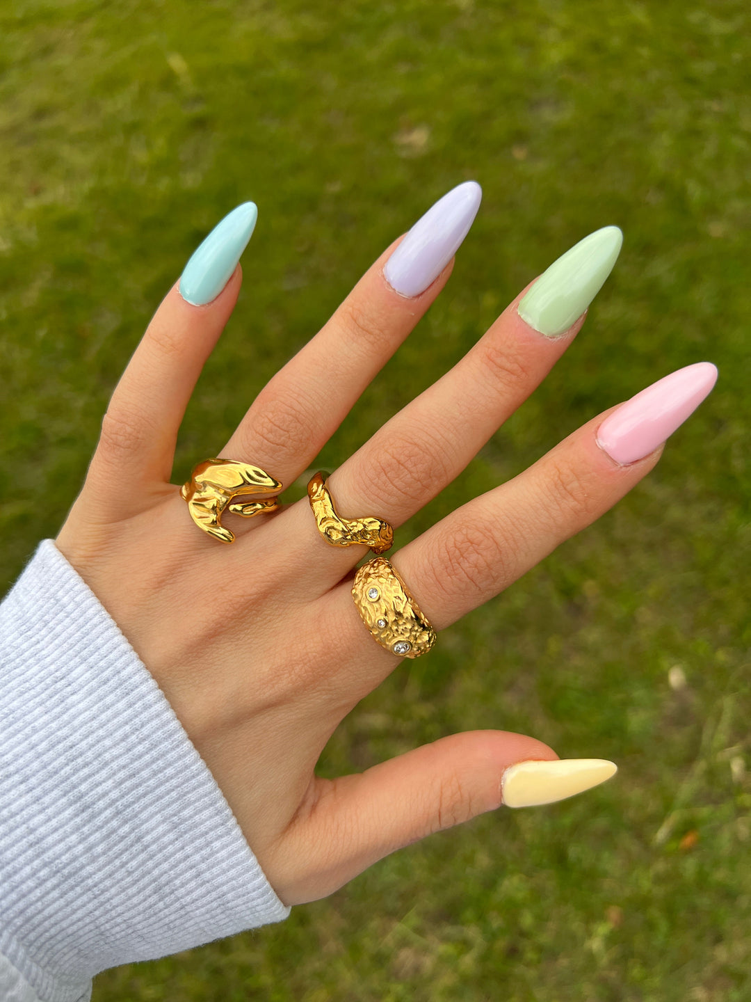 RICH GIRL RING