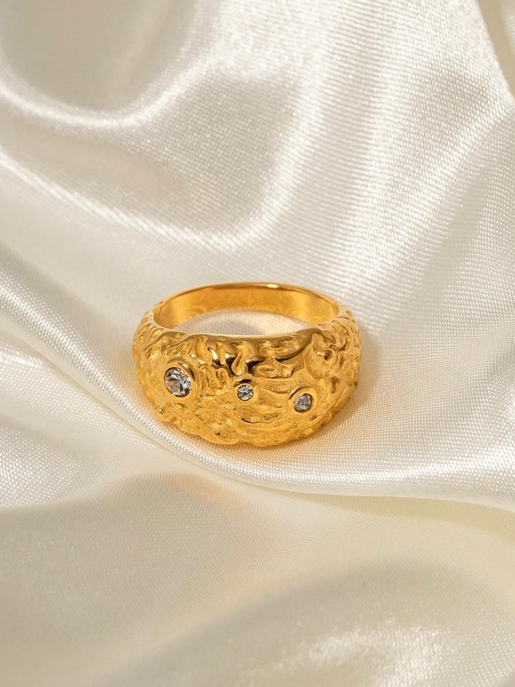 RICH GIRL RING