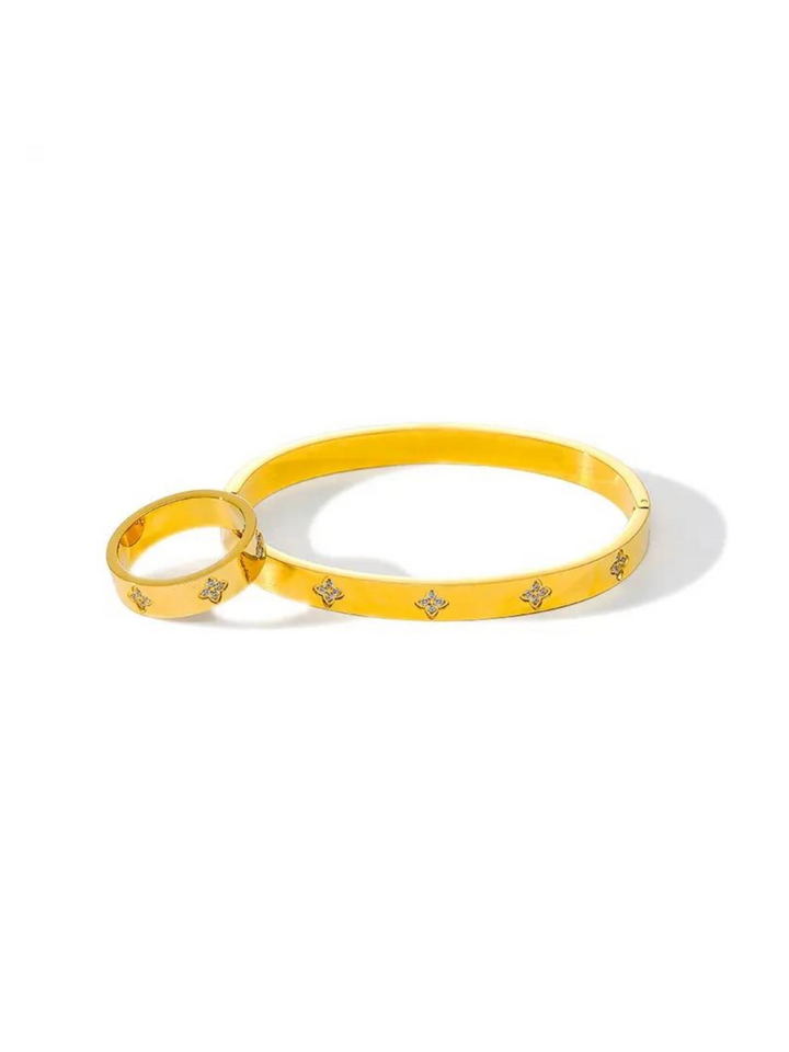 LORI CLOVER BANGLE